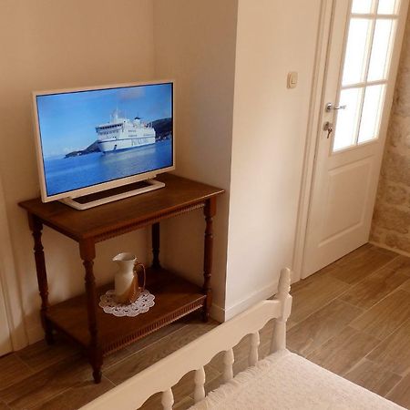 Guesthouse Torga Vis Island Екстер'єр фото