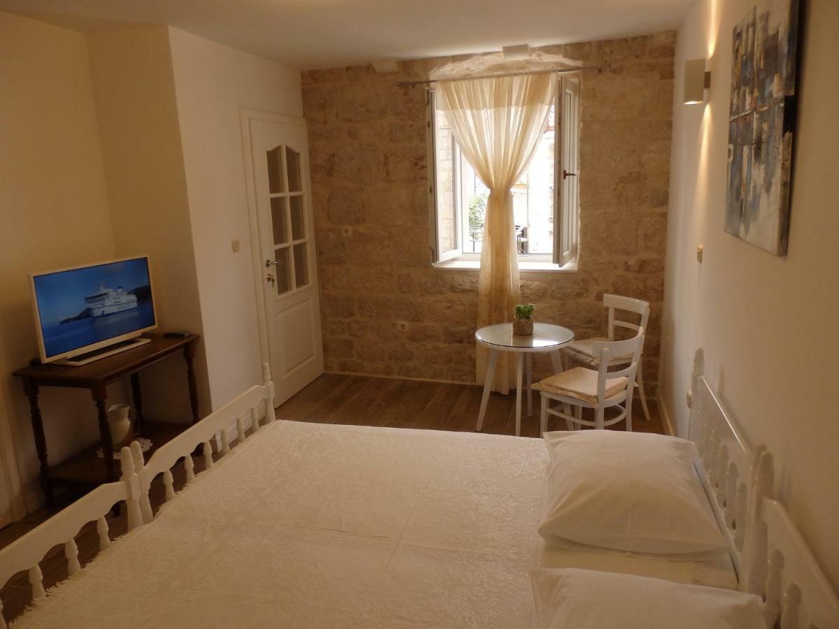 Guesthouse Torga Vis Island Екстер'єр фото