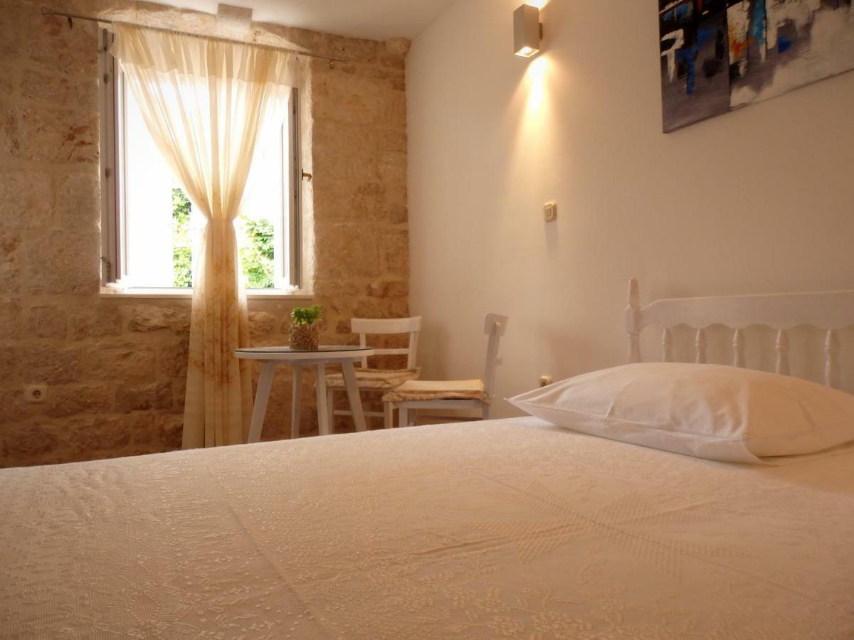 Guesthouse Torga Vis Island Екстер'єр фото