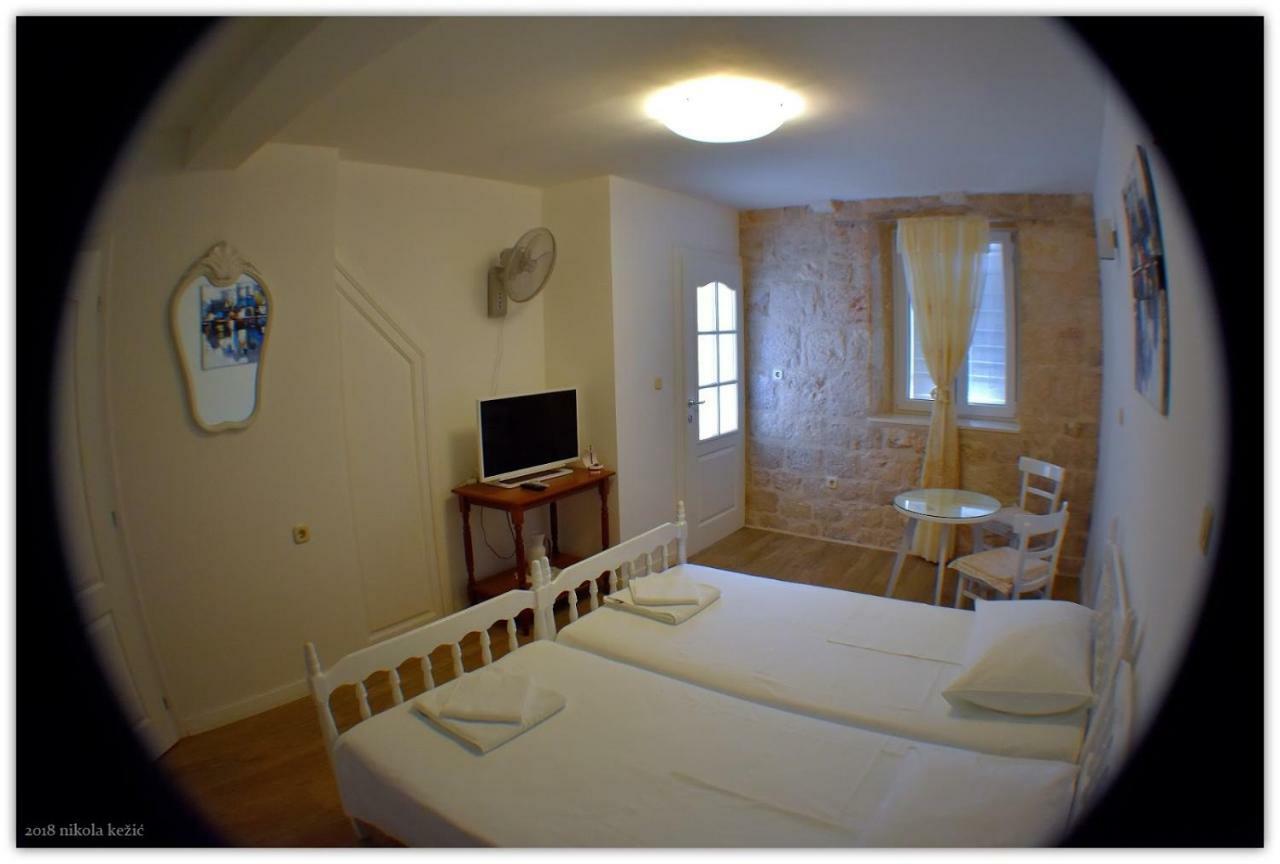 Guesthouse Torga Vis Island Екстер'єр фото